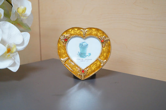 Vintage Gold Heart Victorian Style Oval Free Standing Desk  Photo Frame 3"x3"