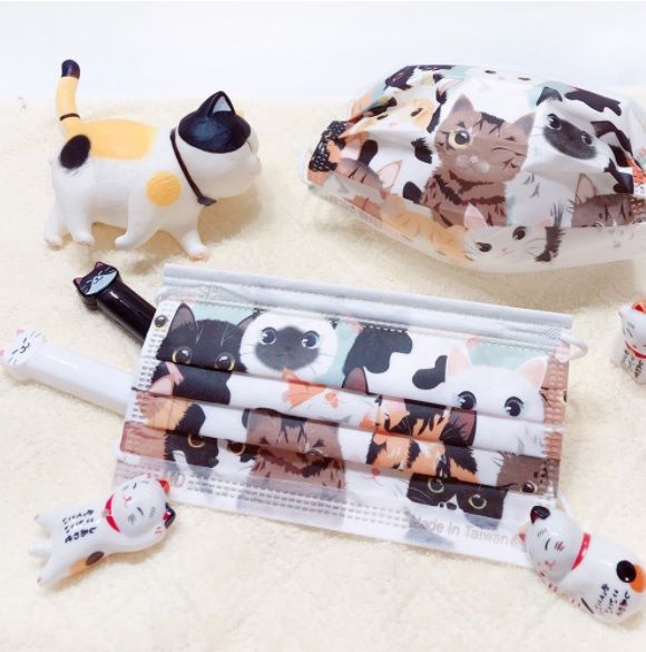 Limited Edition Kittens Pattern Disposable Adult Face Mask by Wu Tsang CatsCom TW Collaboration
