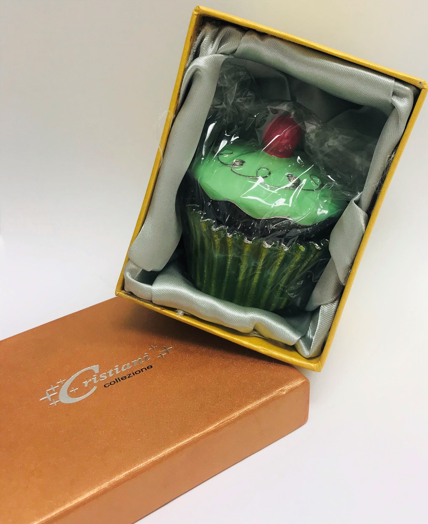 Cristiani Collezione Green Cupcake Trinket Box.