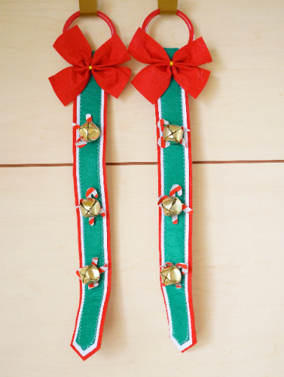 Christmas Decoration 2pcs Loop Door Hanger with Bells